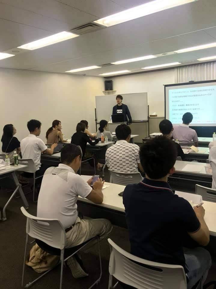 セミナー会場での講義風景